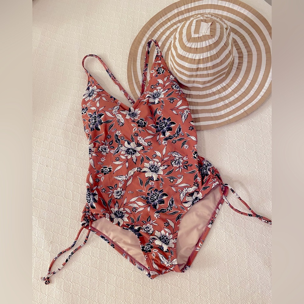 Kona Sol Medium One-Piece Swimsuit